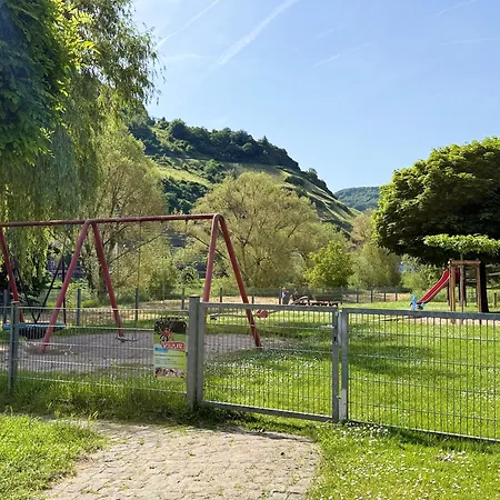 아파트 Moselurlaub In Stilvollem Ambiente
